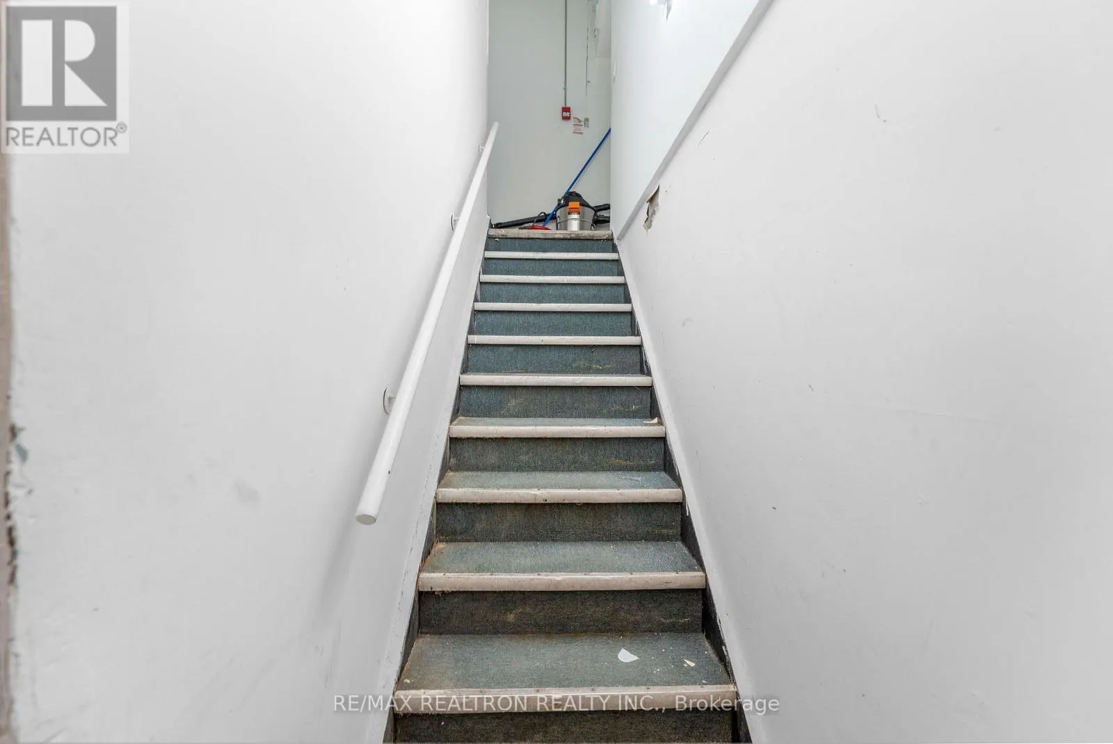 2388 EGLINTON AVENUE