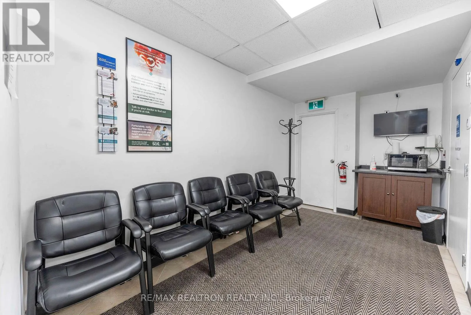 2388 EGLINTON AVENUE
