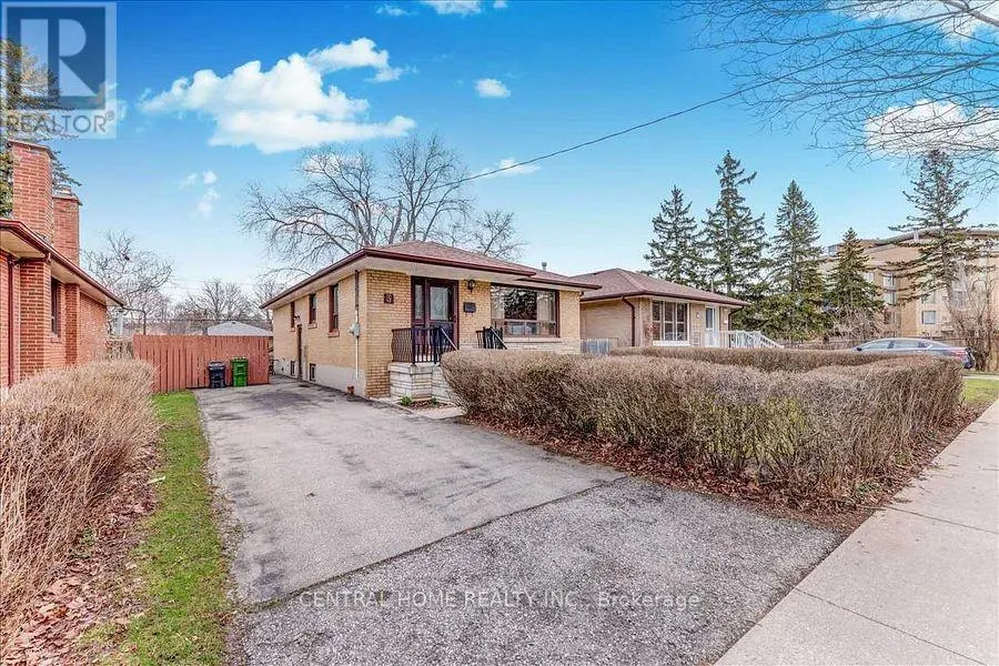 3 HOLTON ROAD