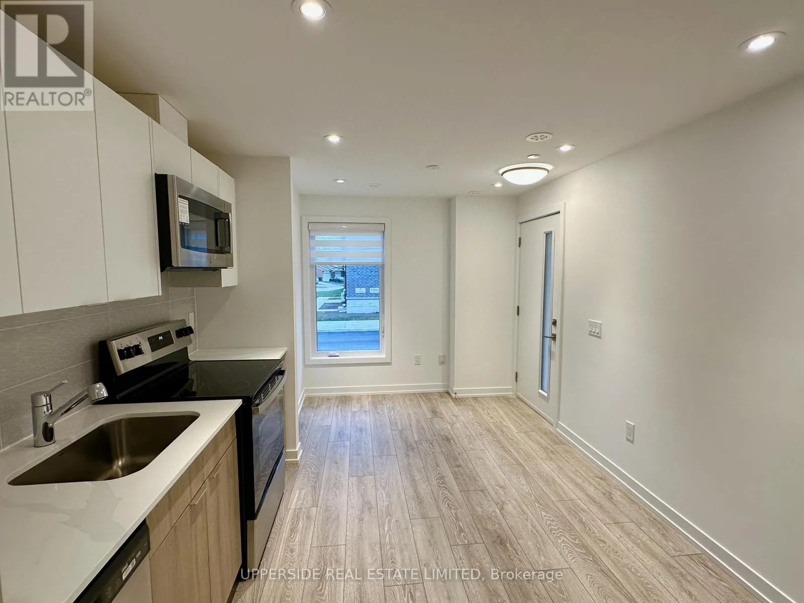 41 - 30 CALAMINT LANE