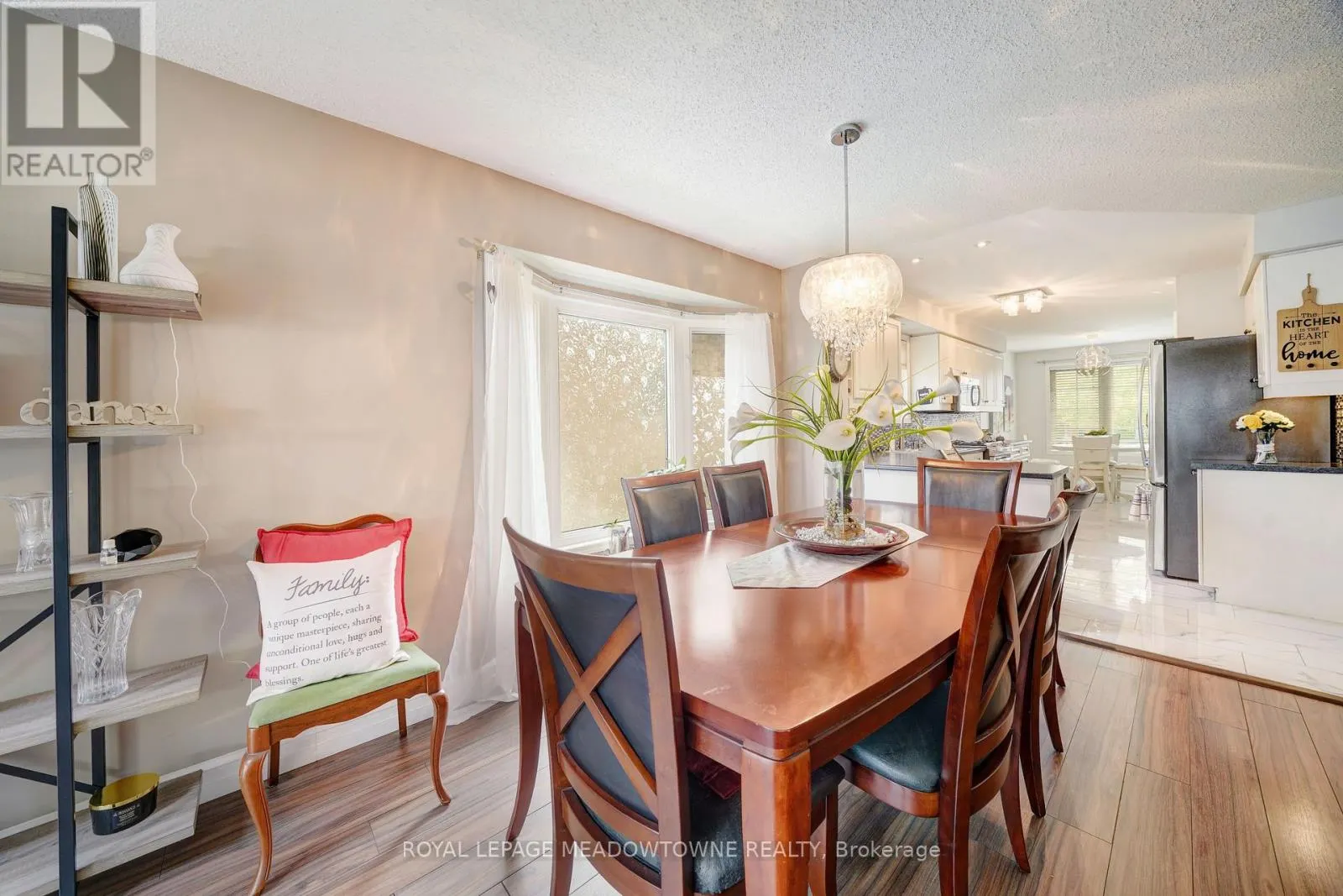 494 FLAGSTONE COURT