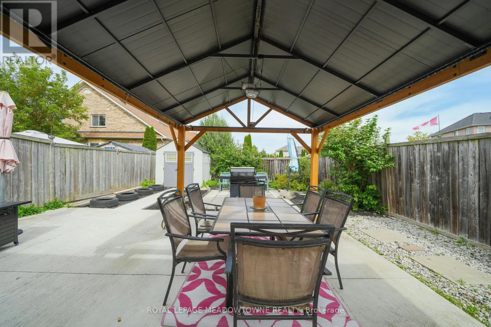 494 FLAGSTONE COURT