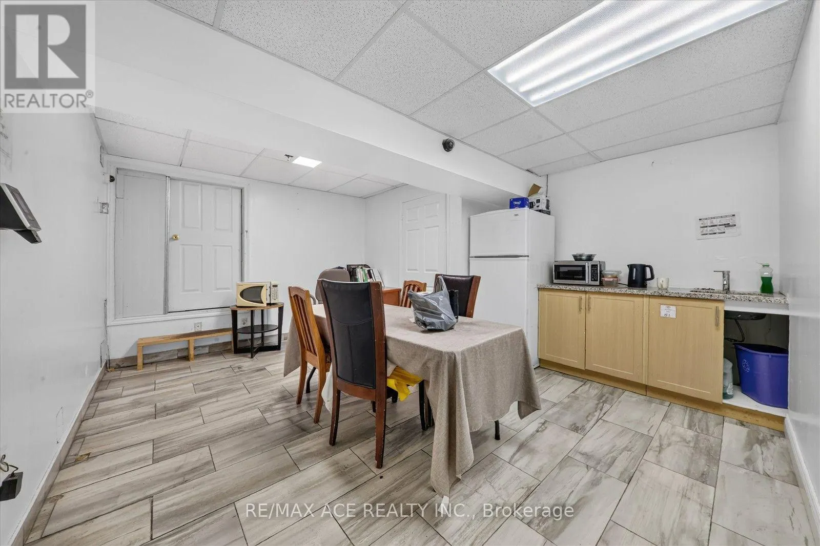 10 - 2691 MARKHAM ROAD
