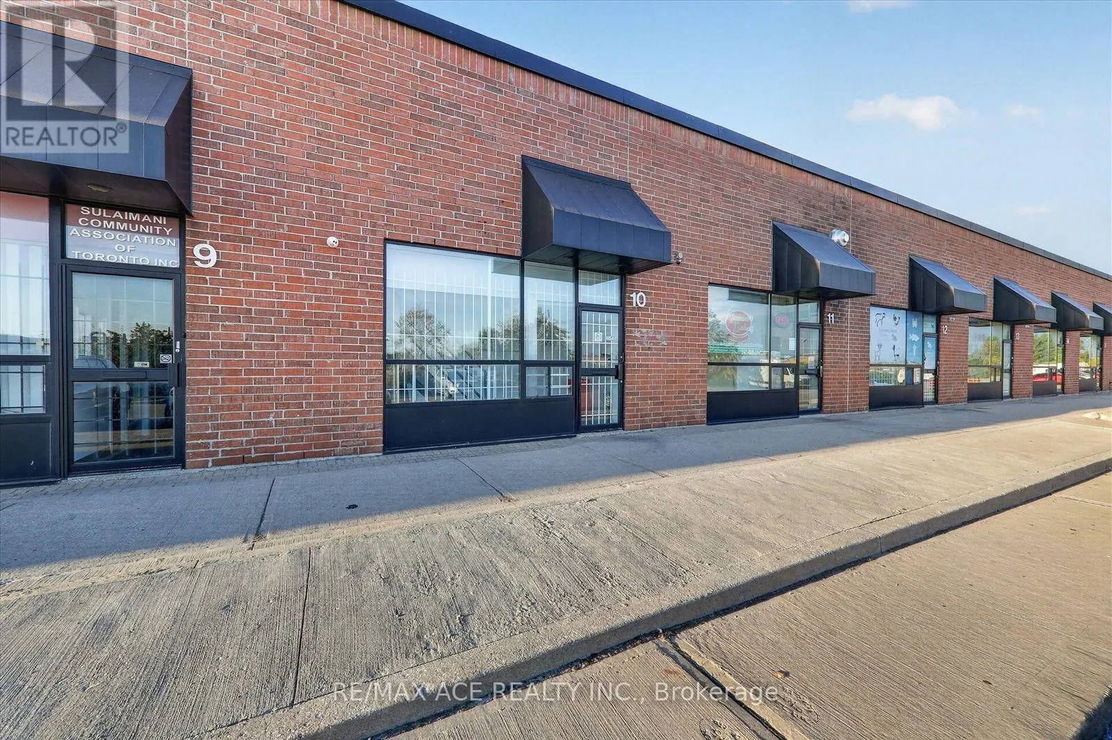 10 - 2691 MARKHAM ROAD