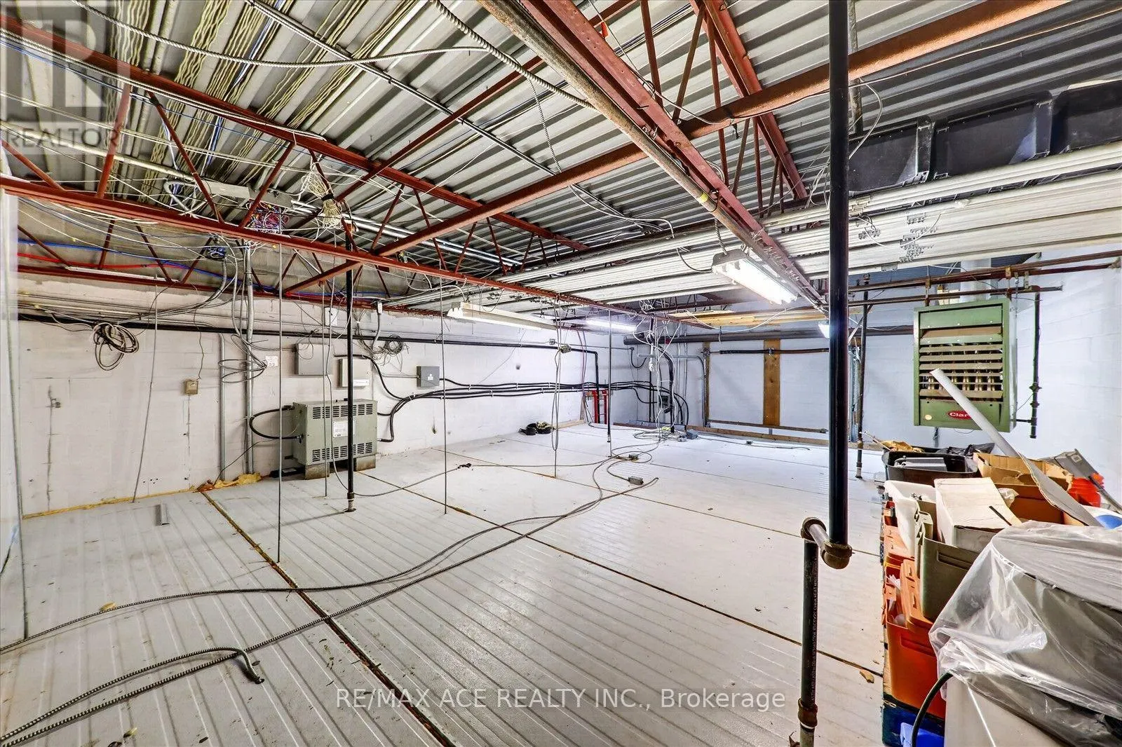 10 - 2691 MARKHAM ROAD