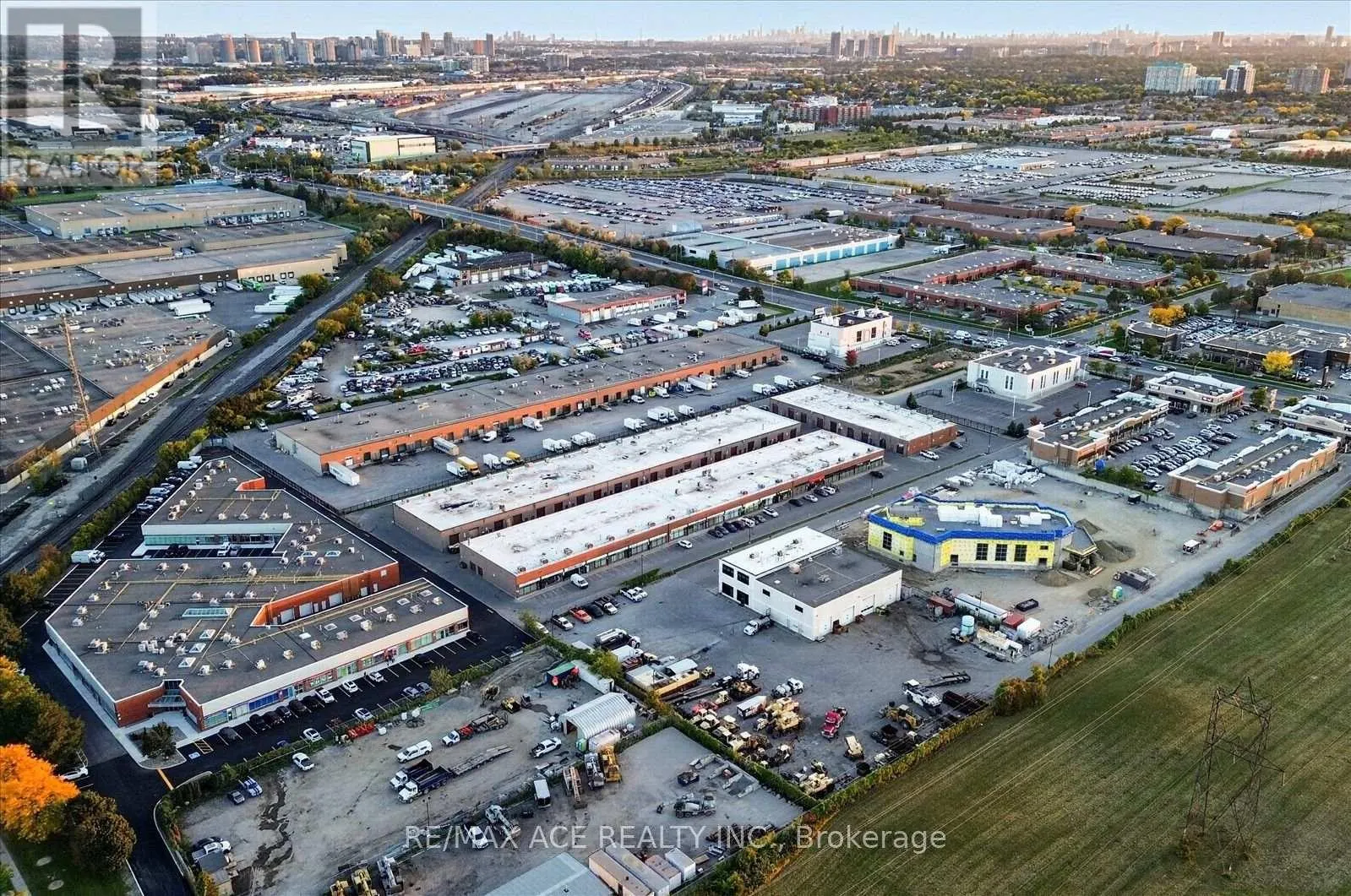 10 - 2691 MARKHAM ROAD