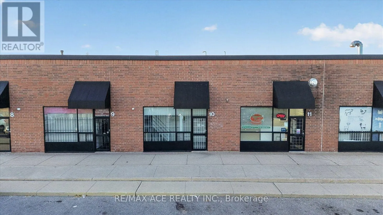 10 - 2691 MARKHAM ROAD