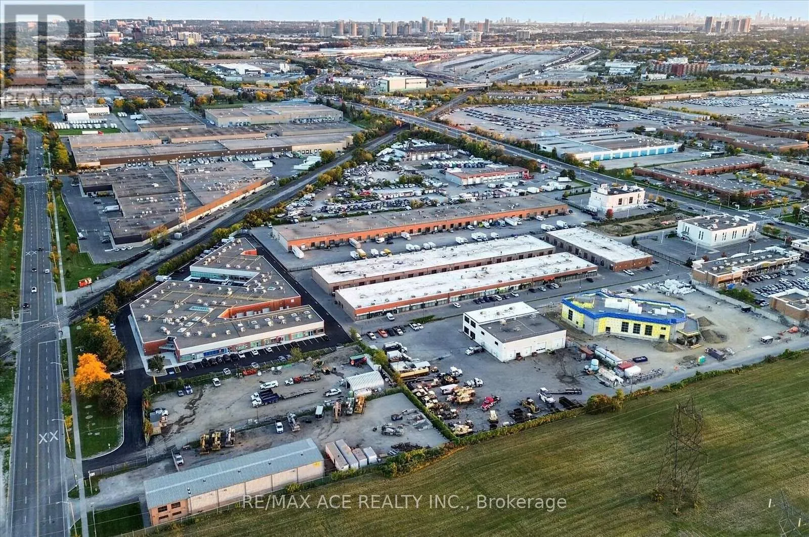 10 - 2691 MARKHAM ROAD