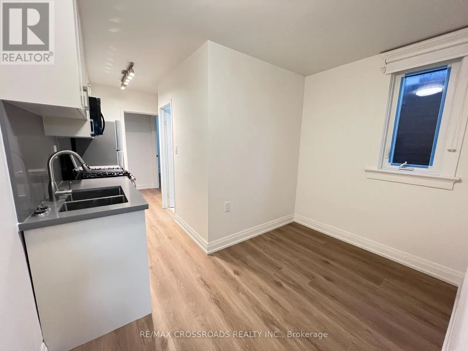UNIT 2 - 82 CURZON STREET