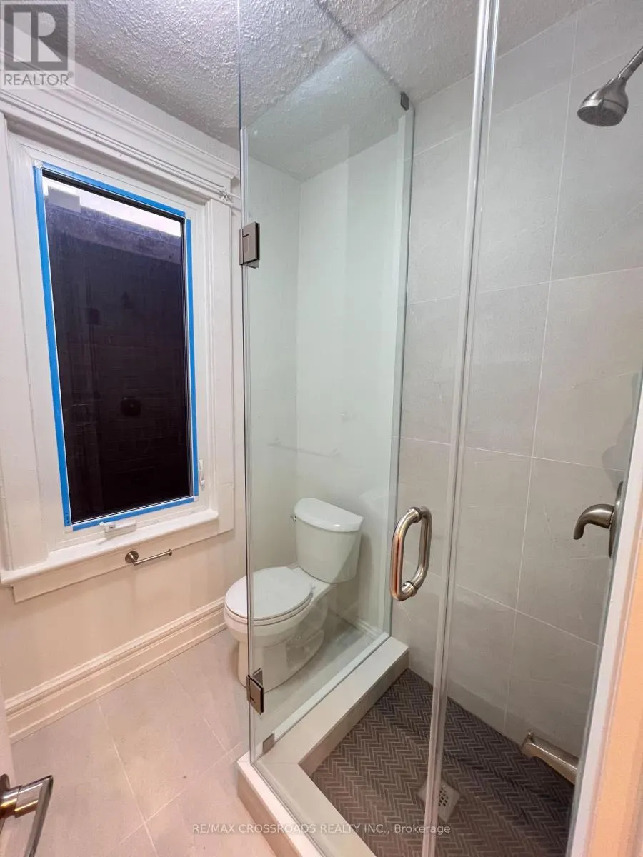 UNIT 2 - 82 CURZON STREET