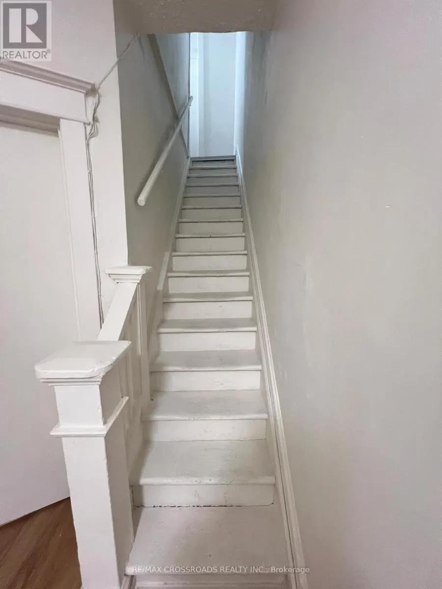 UNIT 2 - 82 CURZON STREET