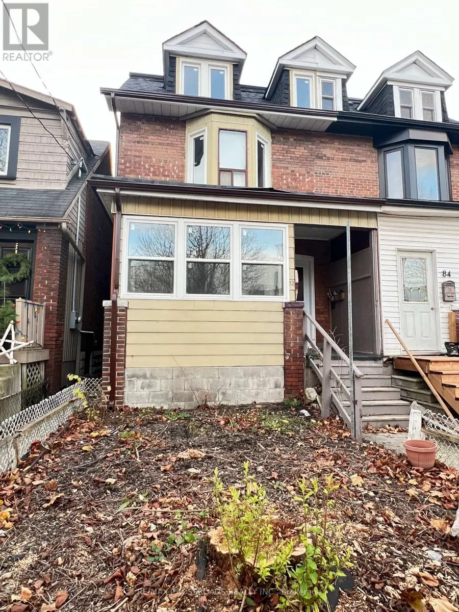UNIT 3 - 82 CURZON STREET