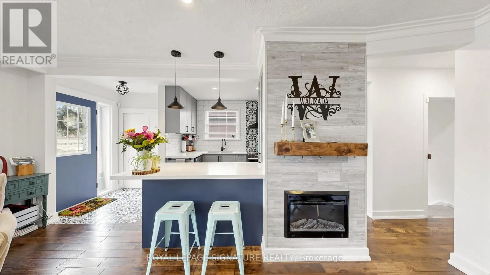 33 NEAPOLITAN DRIVE