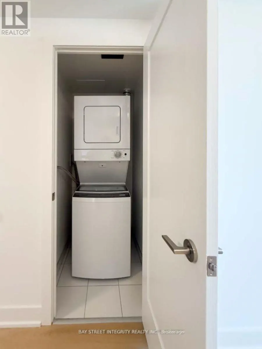 420 - 2545 SIMCOE STREET N