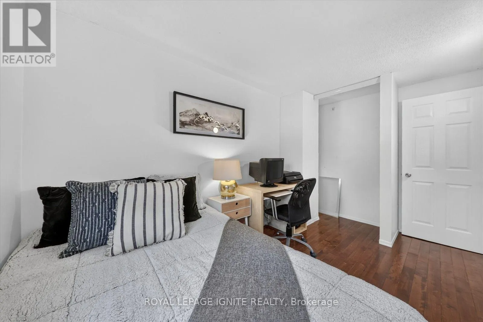 33 - 200 MURISON BOULEVARD