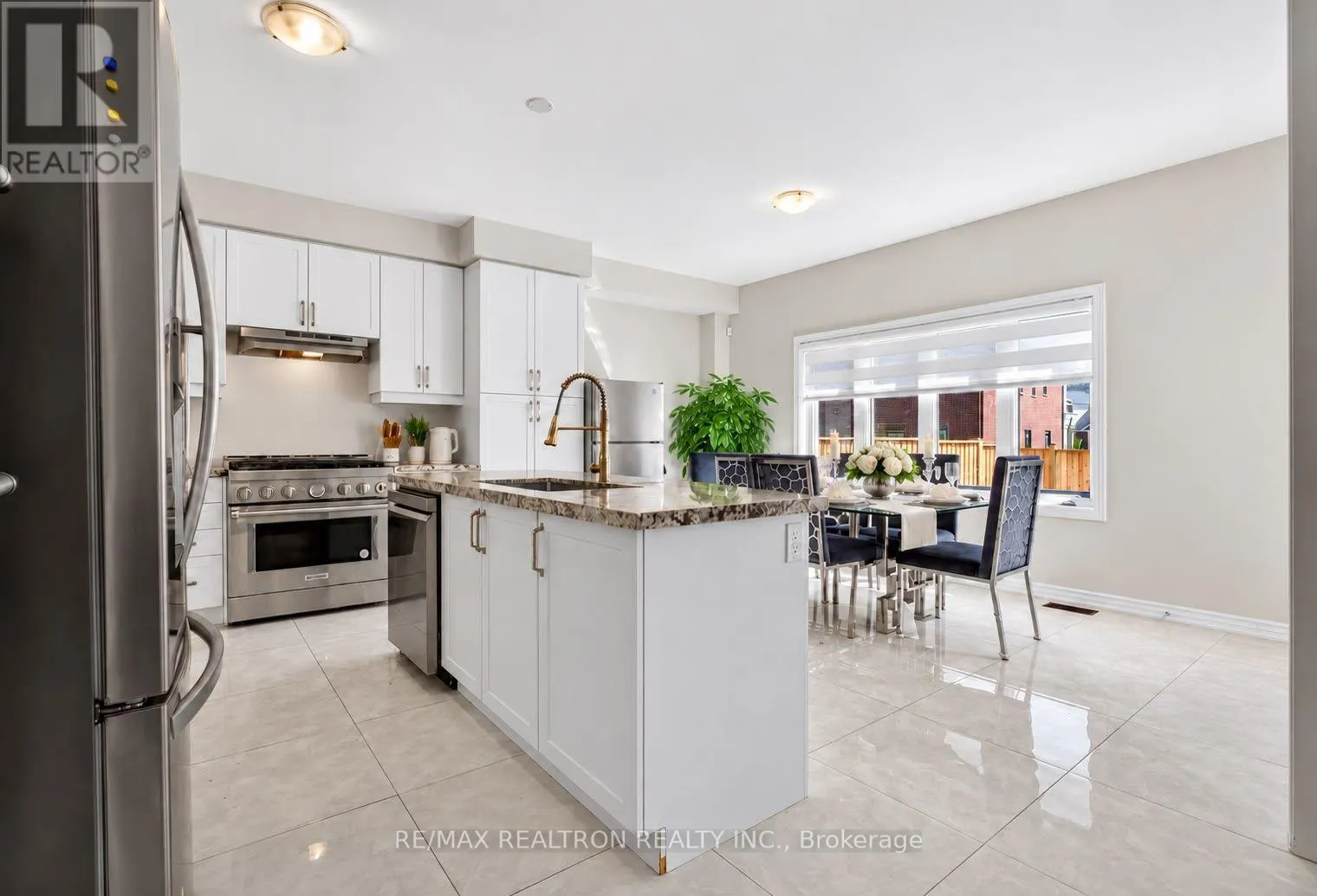 23 DOUGLAS KEMP CRESCENT