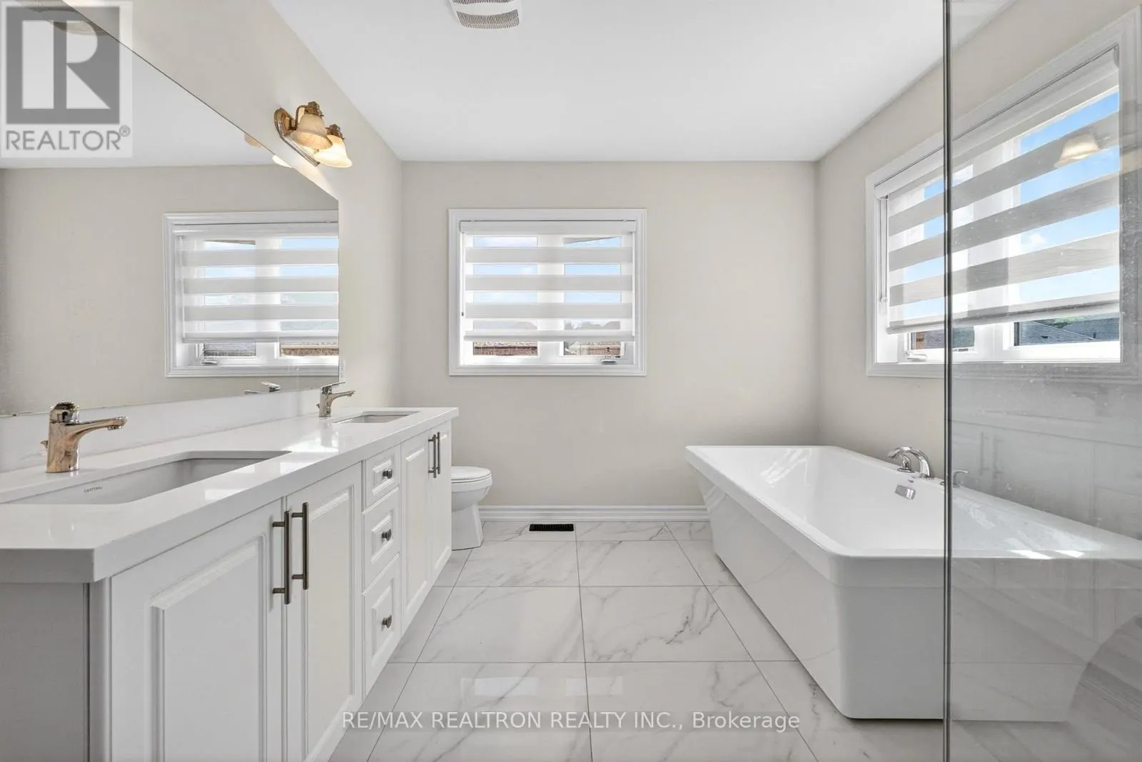 23 DOUGLAS KEMP CRESCENT