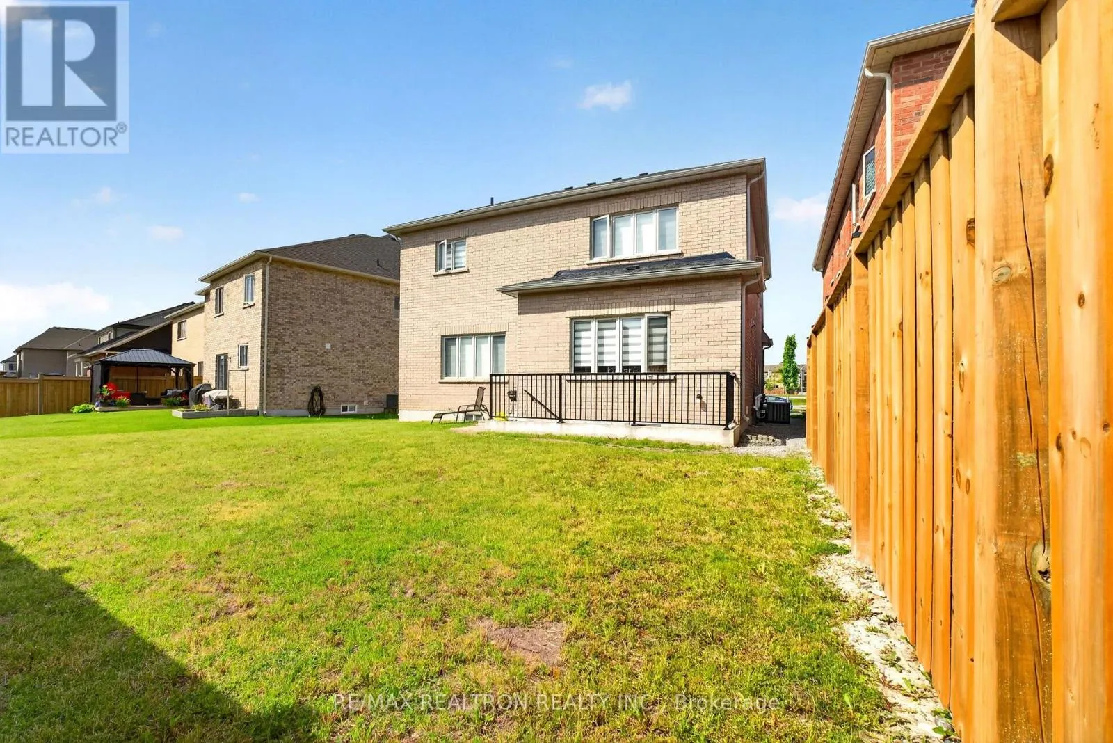 23 DOUGLAS KEMP CRESCENT
