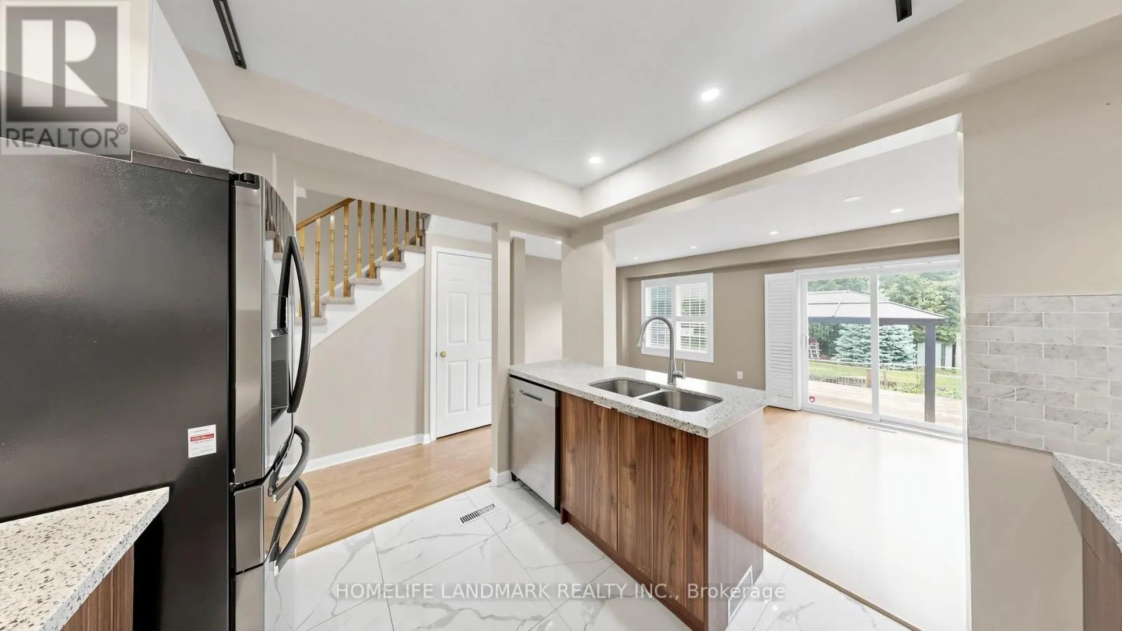 78 BONELLO CRESCENT