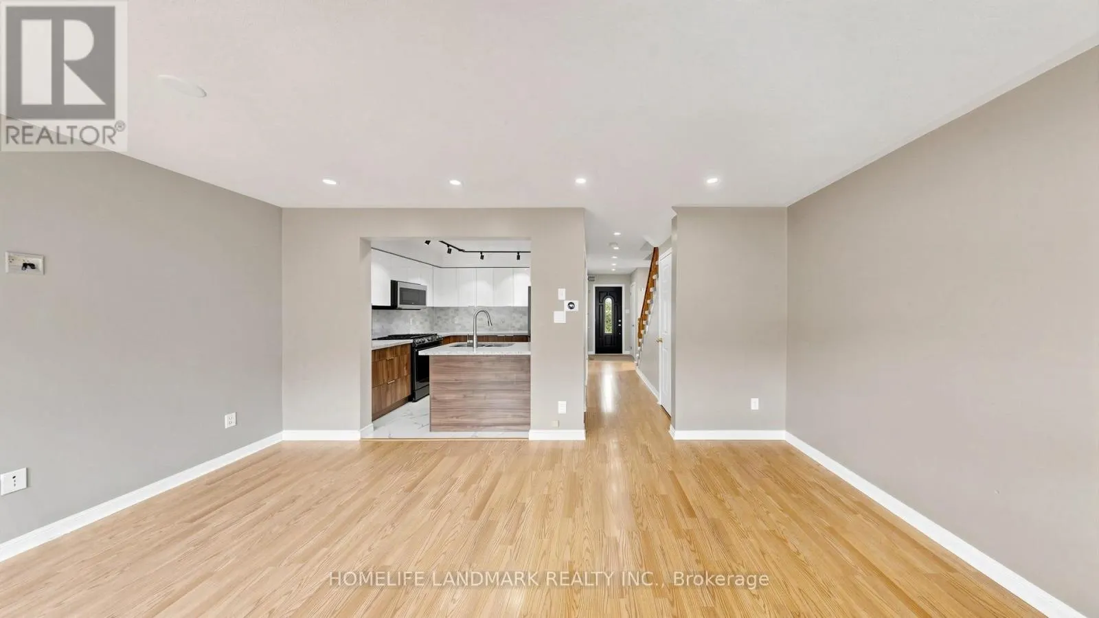 78 BONELLO CRESCENT