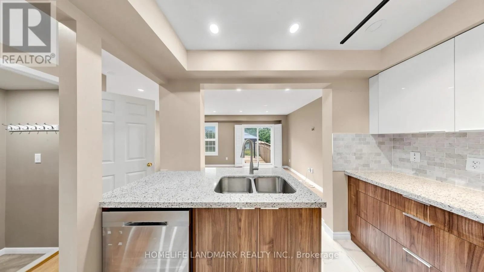 78 BONELLO CRESCENT