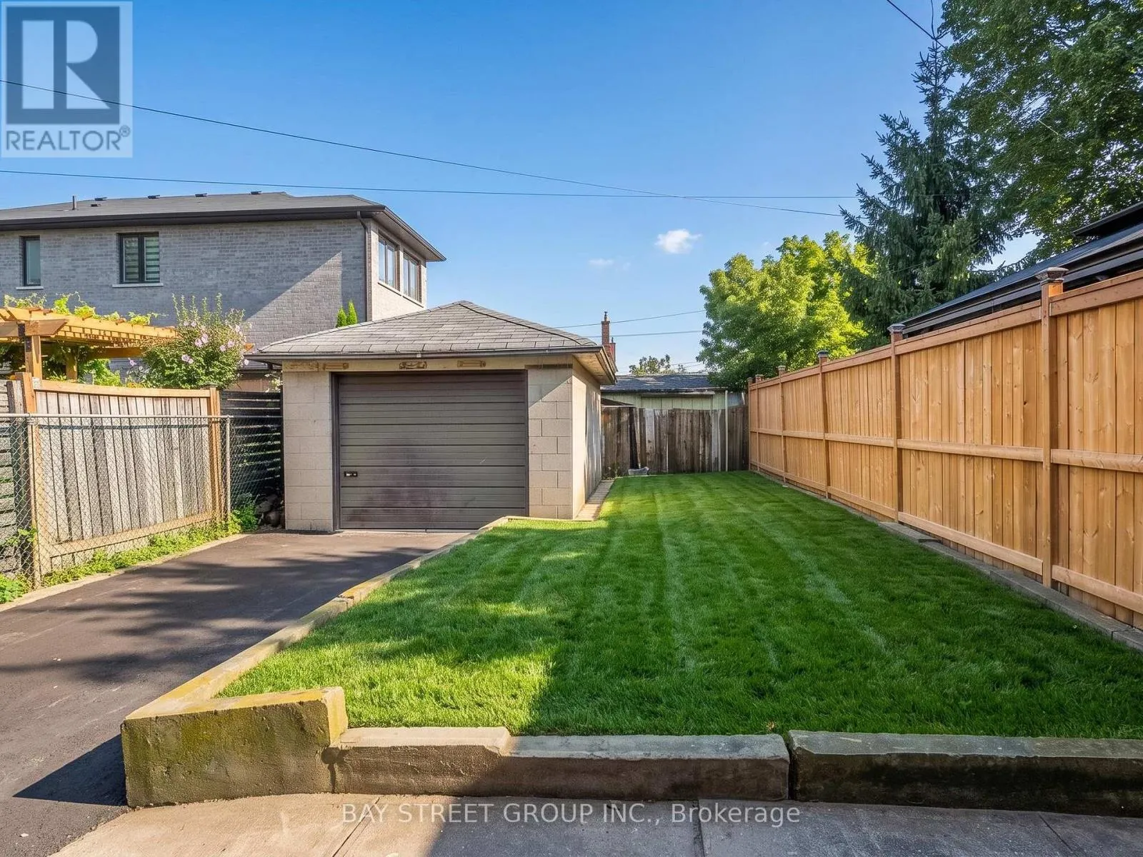 6 MOIRA AVENUE
