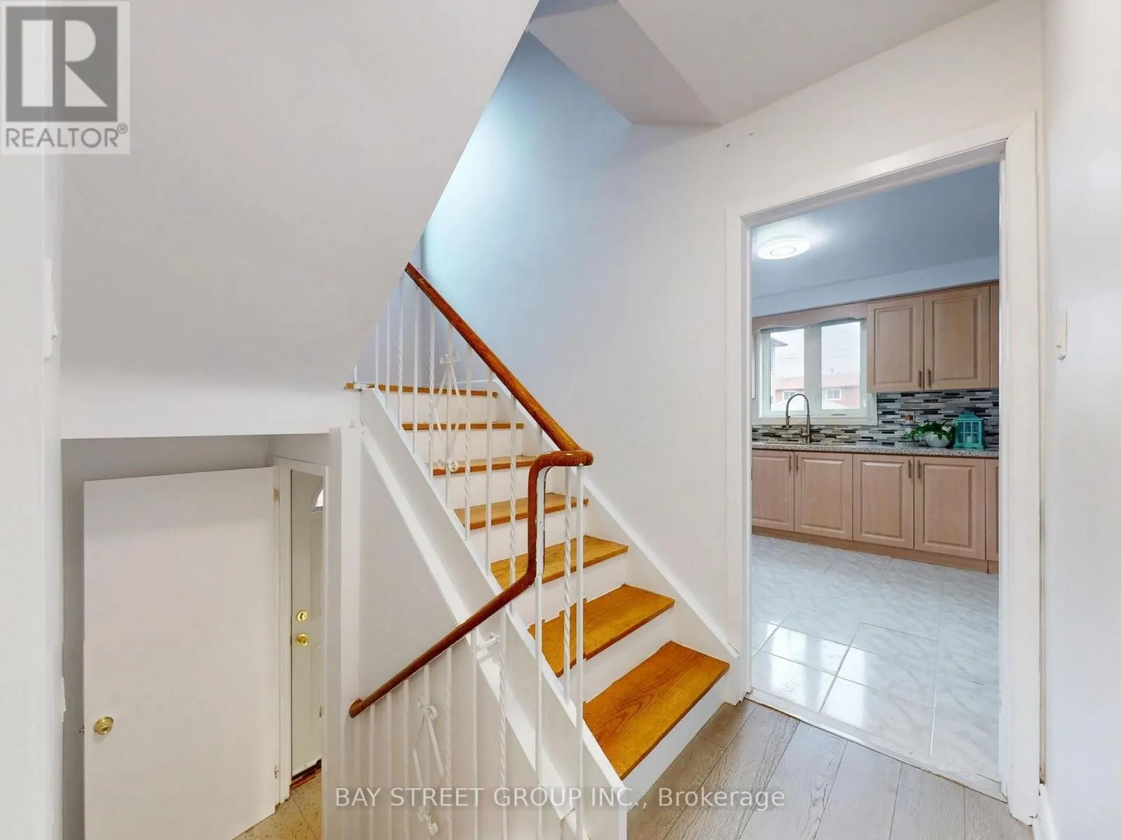 6 MOIRA AVENUE