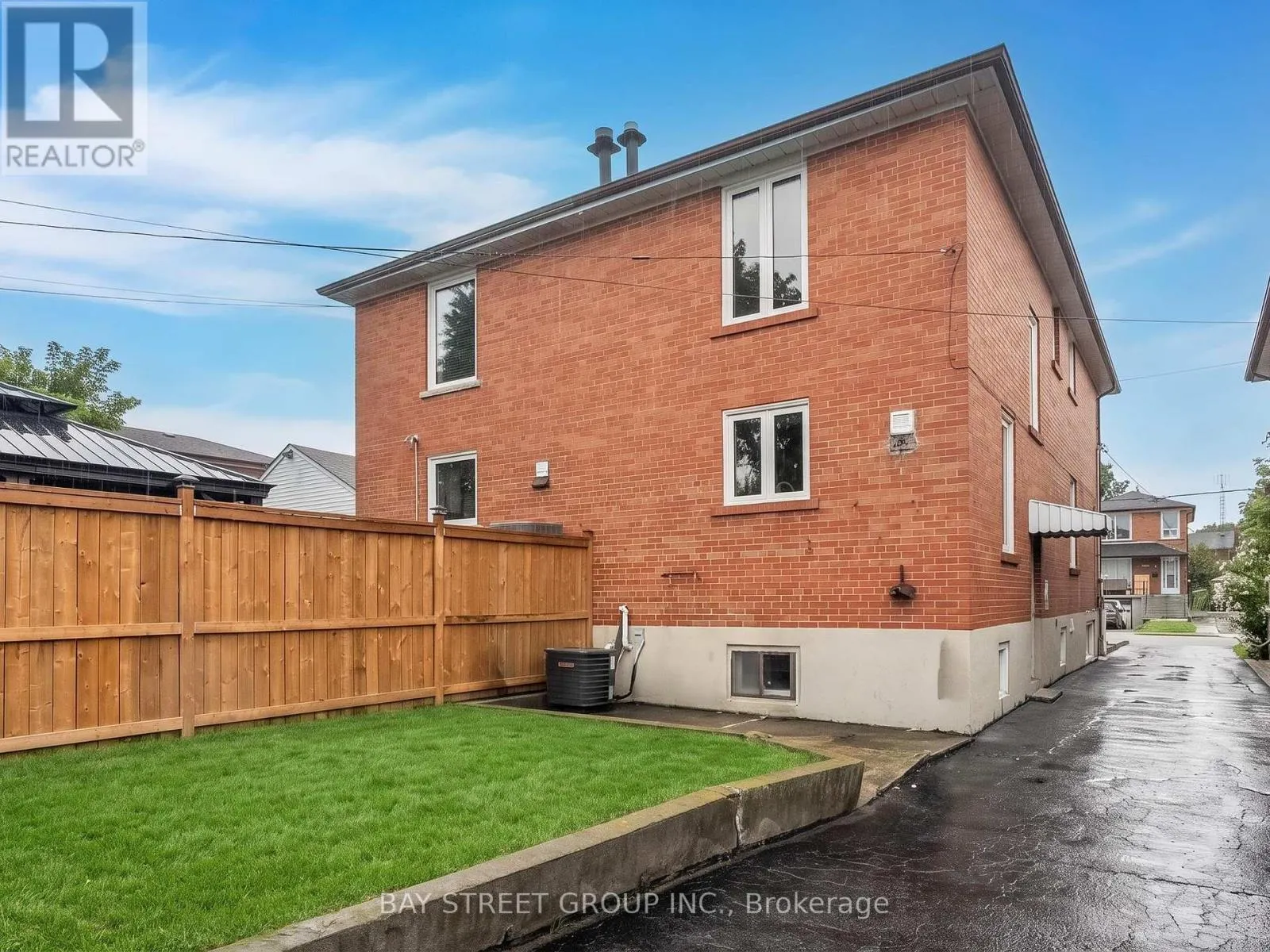 6 MOIRA AVENUE