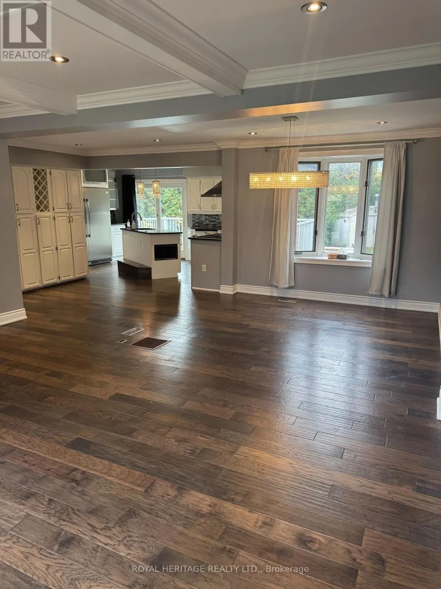 349 CARNABY COURT