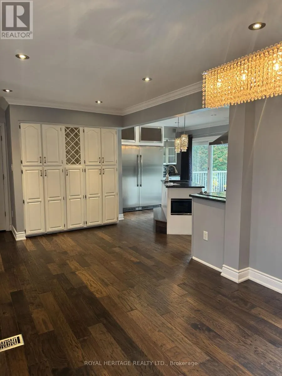 349 CARNABY COURT