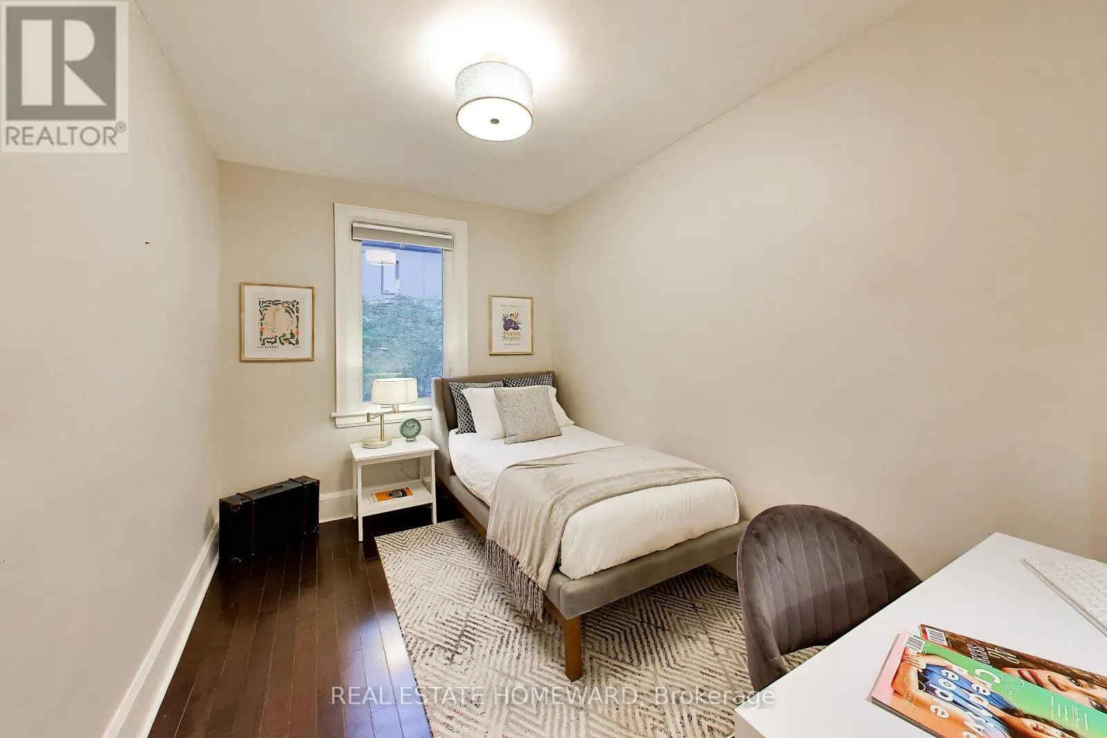163 GLENMOUNT PARK ROAD
