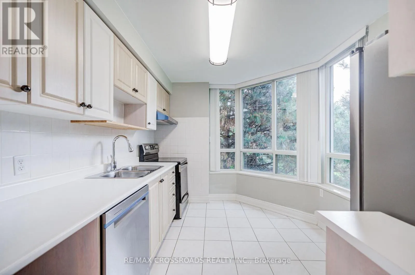 315 - 2628 MCCOWAN ROAD