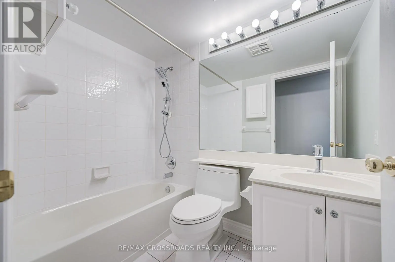 315 - 2628 MCCOWAN ROAD