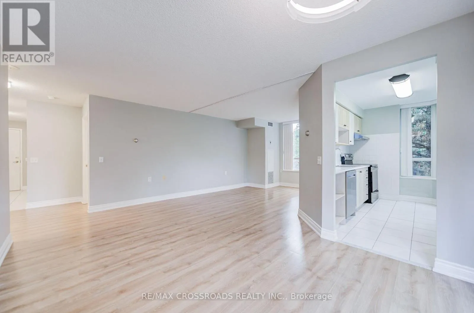 315 - 2628 MCCOWAN ROAD