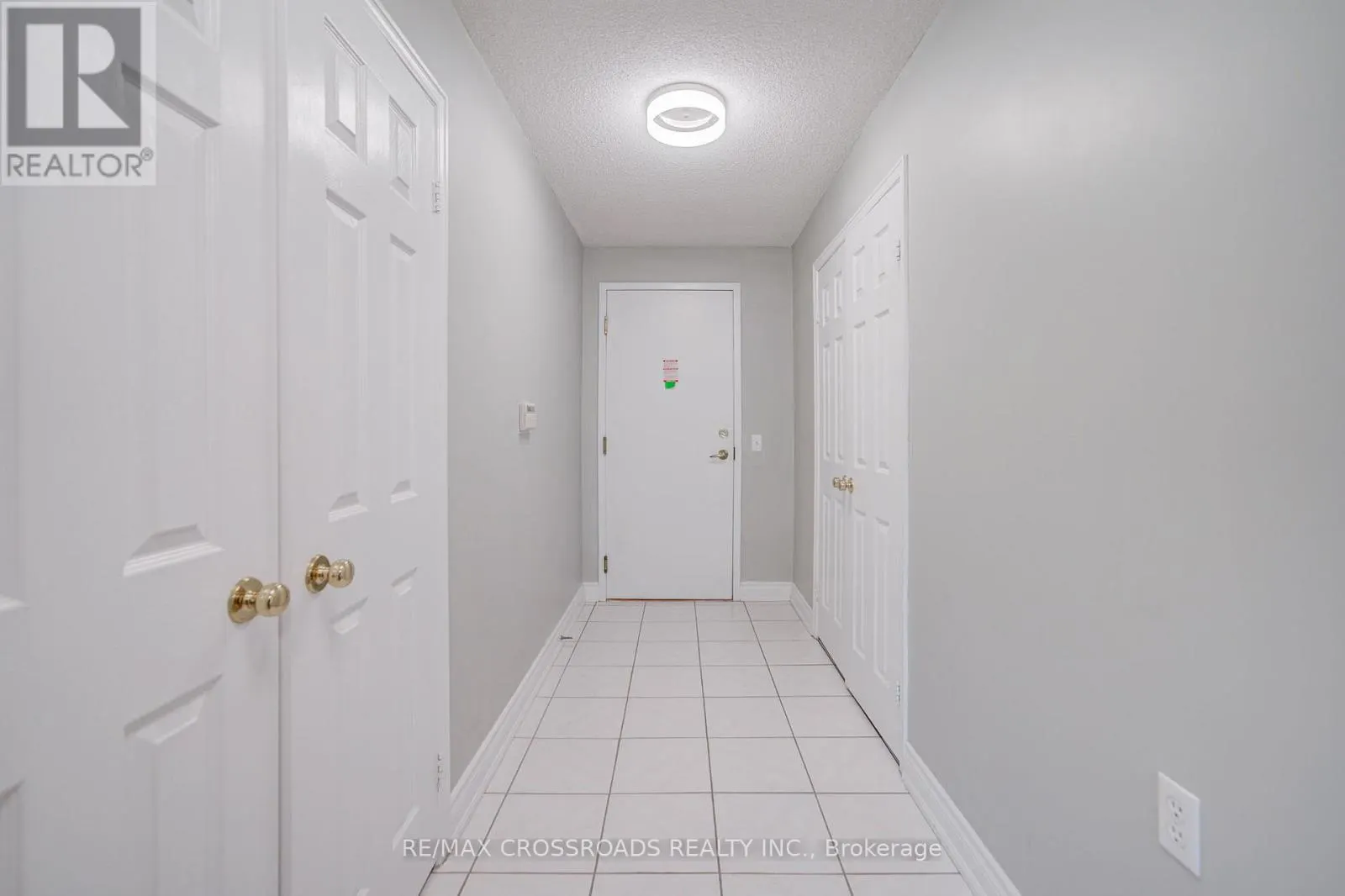315 - 2628 MCCOWAN ROAD
