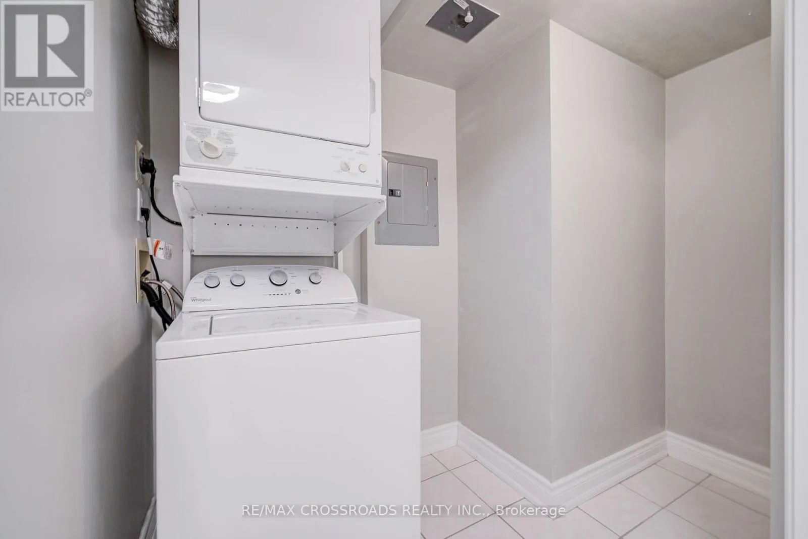 315 - 2628 MCCOWAN ROAD