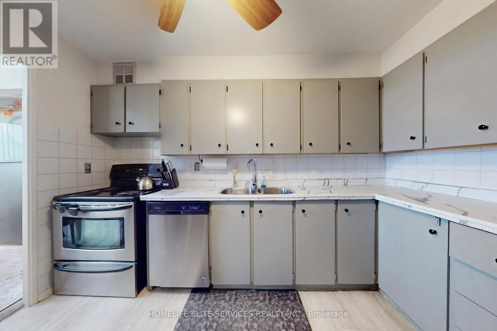 1203 - 120 DUNDALK DRIVE