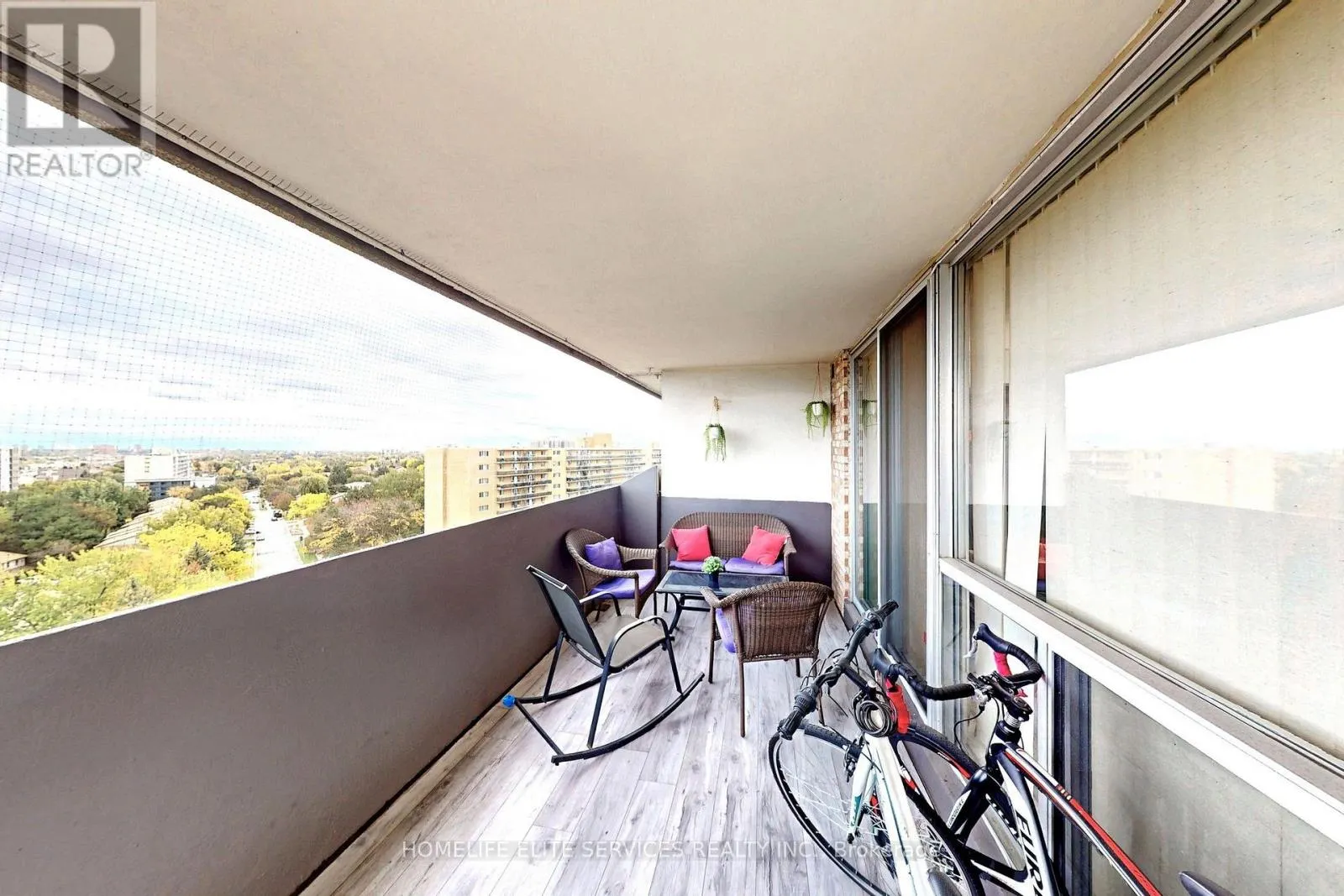 1203 - 120 DUNDALK DRIVE