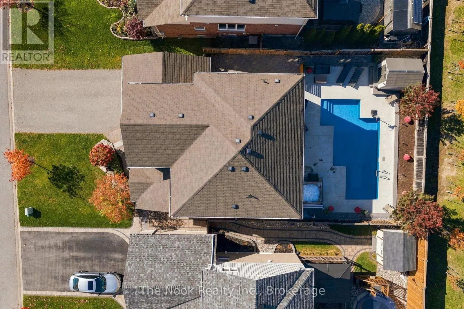 966 HINTERLAND COURT
