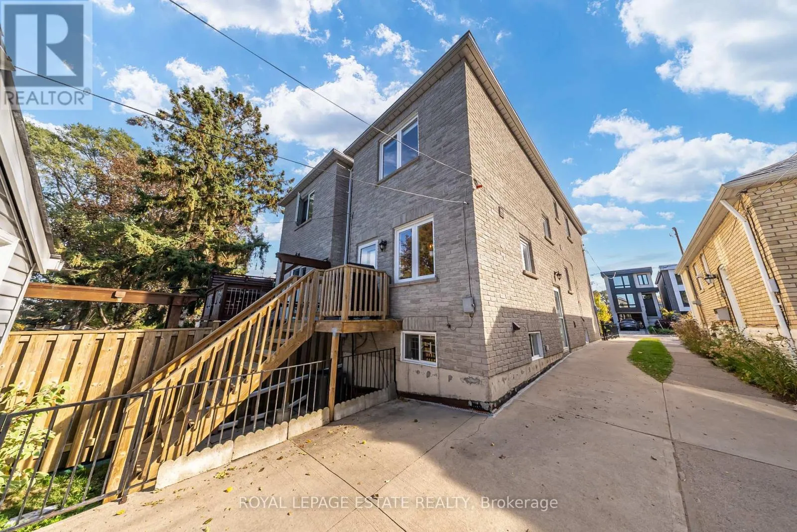 110A HOLBORNE AVENUE