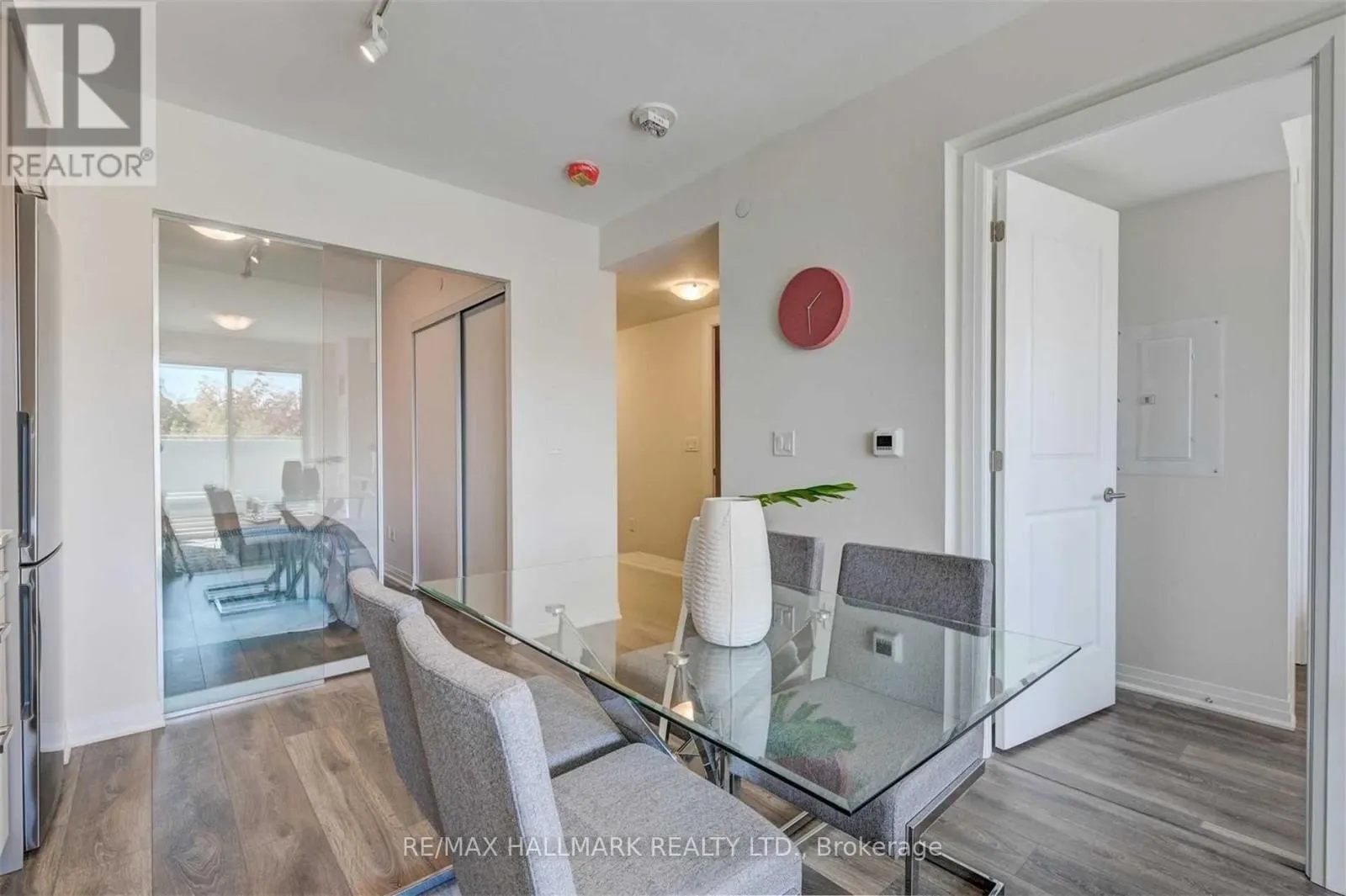 415 - 2301 DANFORTH AVENUE