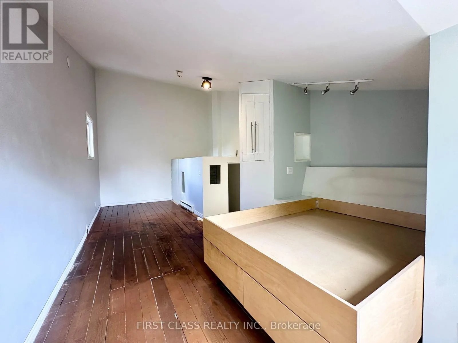 6 - 32 CURZON STREET