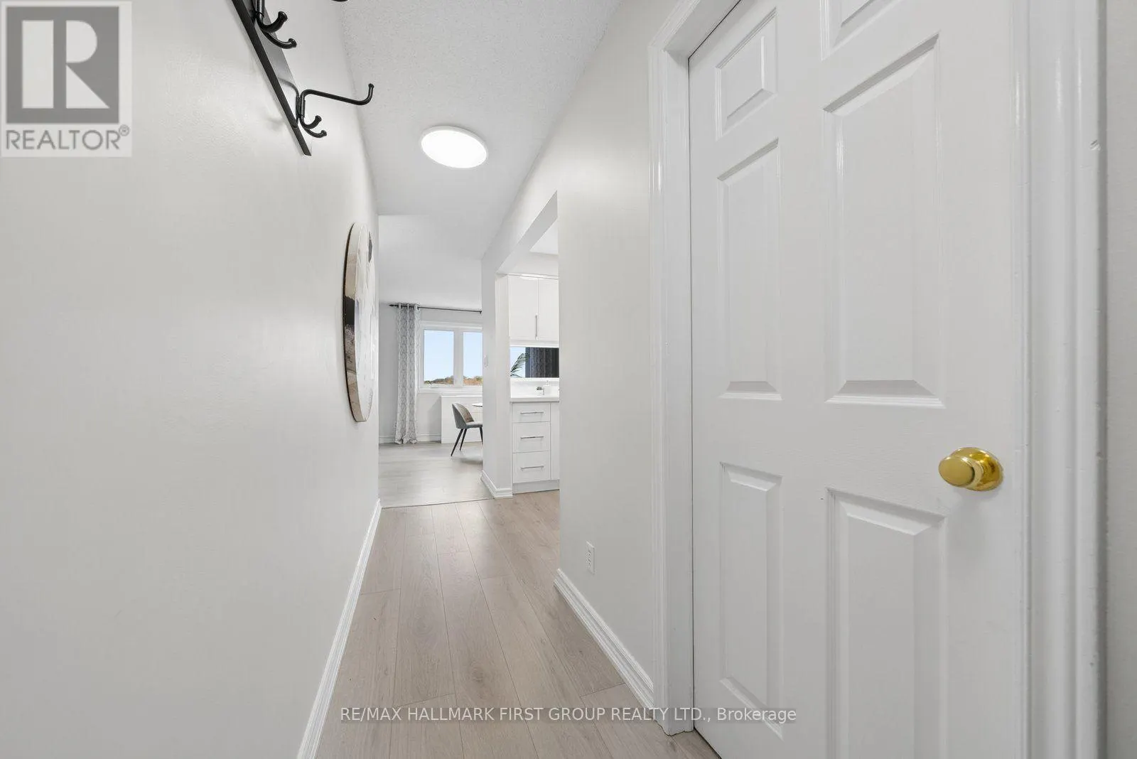 401 - 191 LAKE DRIVEWAY W