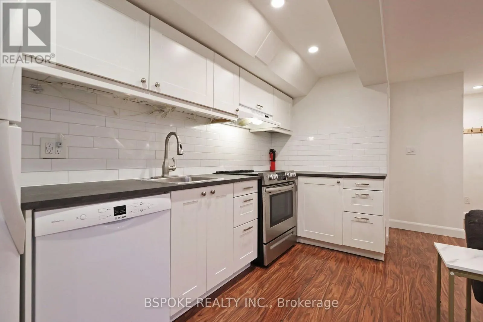 BSMT - 42 LARK STREET
