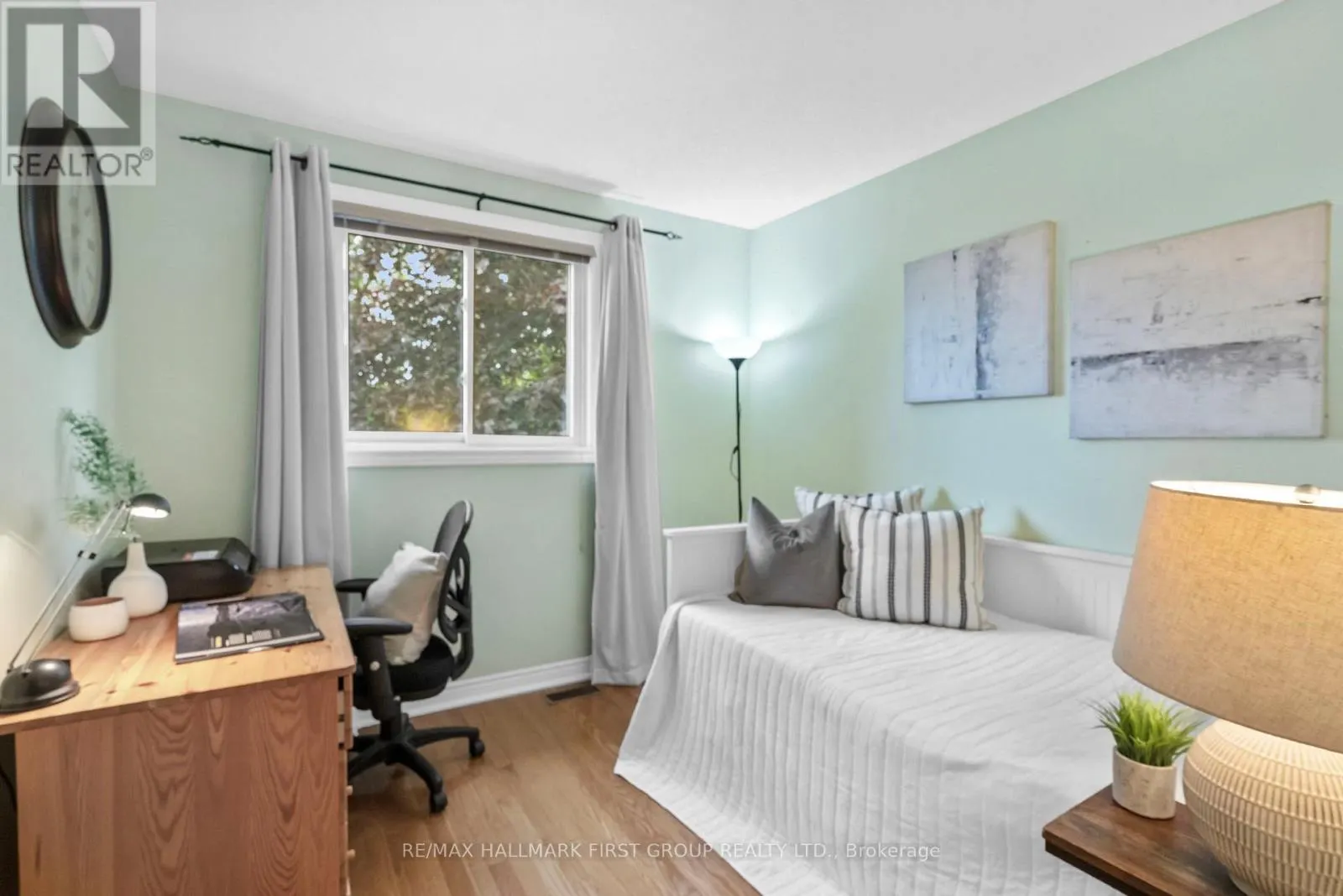 60 SPIERS CRESCENT