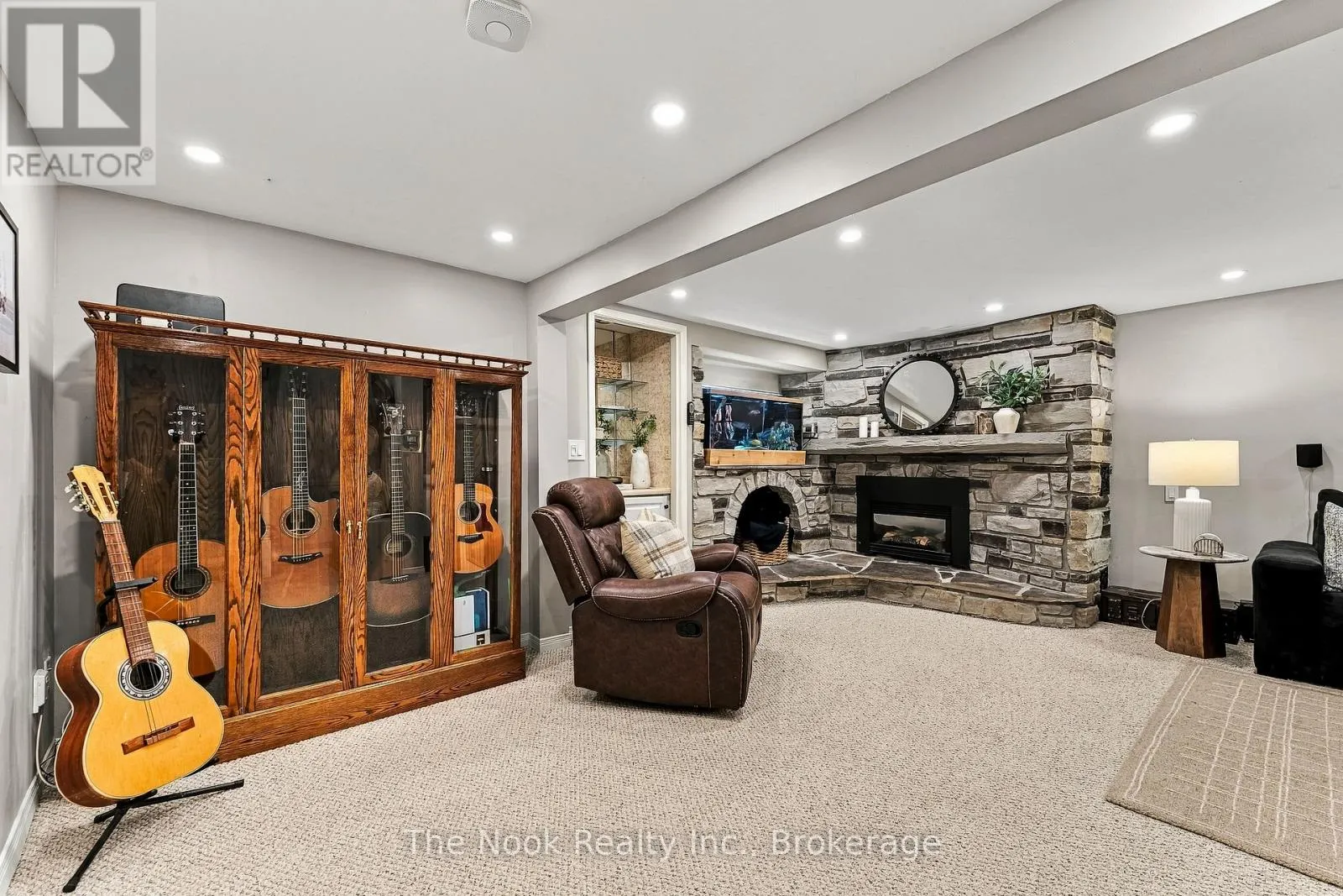503 TORRINGTON COURT