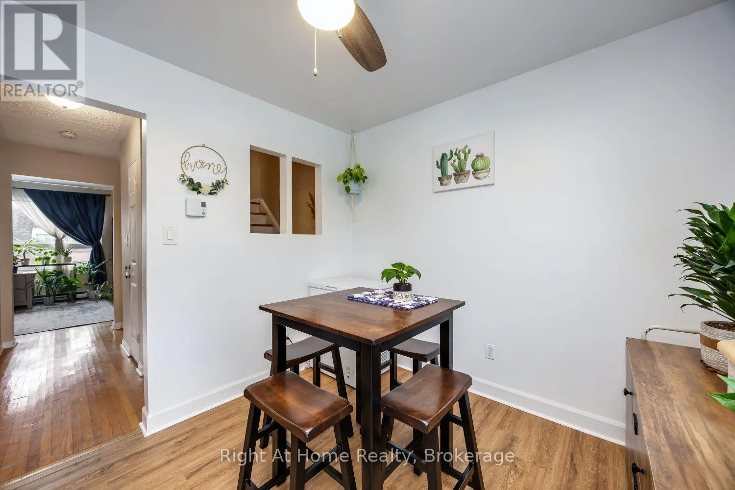 10 NEWING COURT