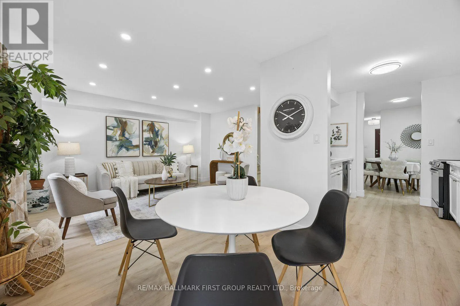 4 LOWDER PLACE