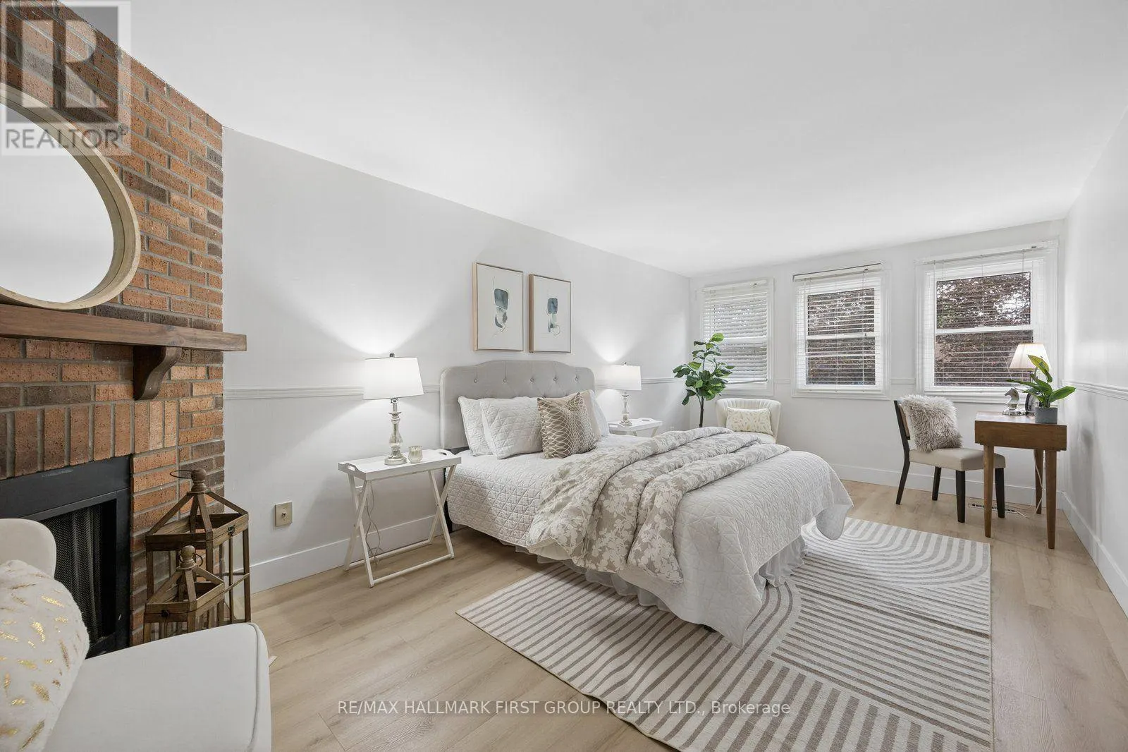 4 LOWDER PLACE