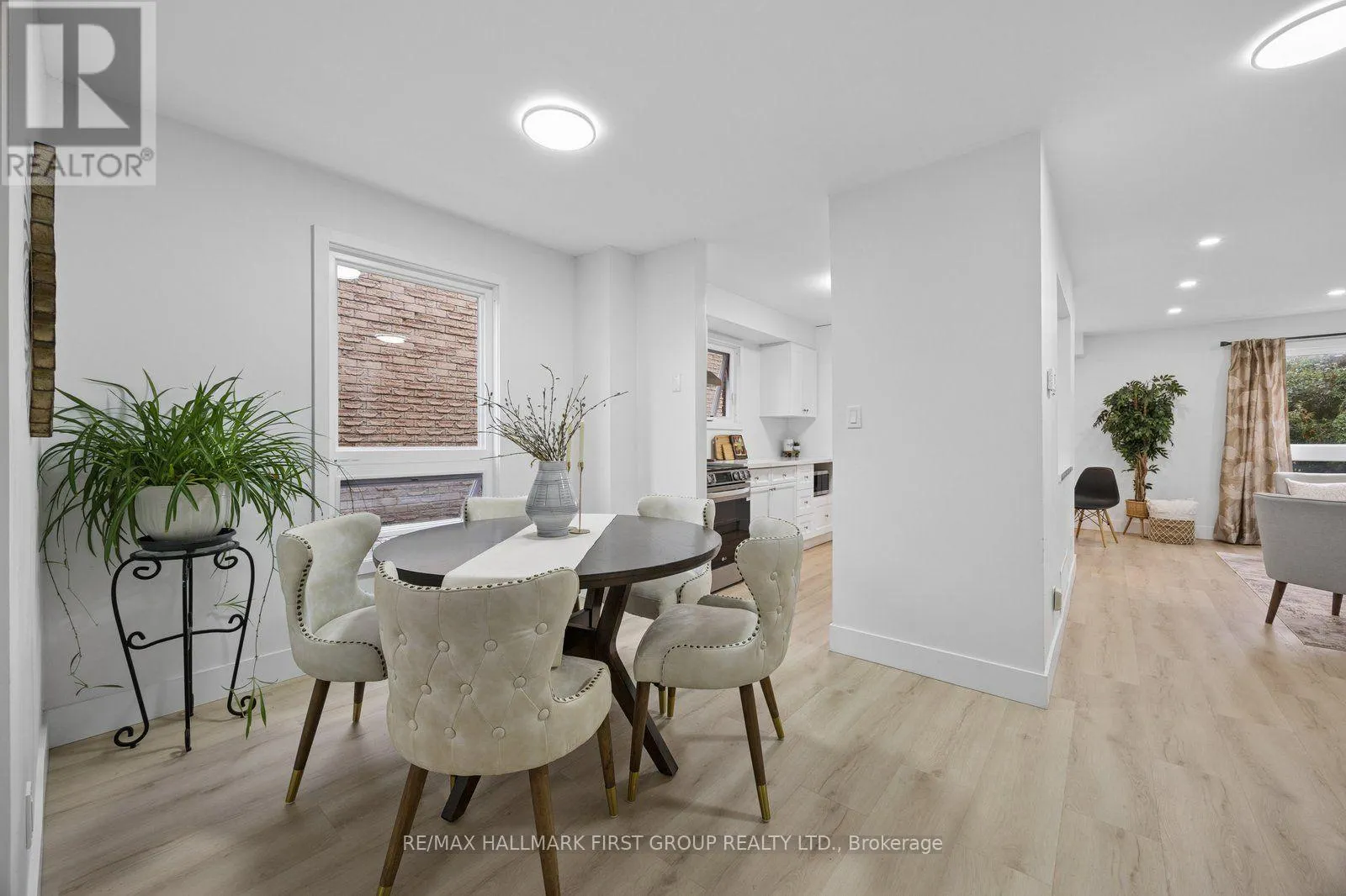 4 LOWDER PLACE